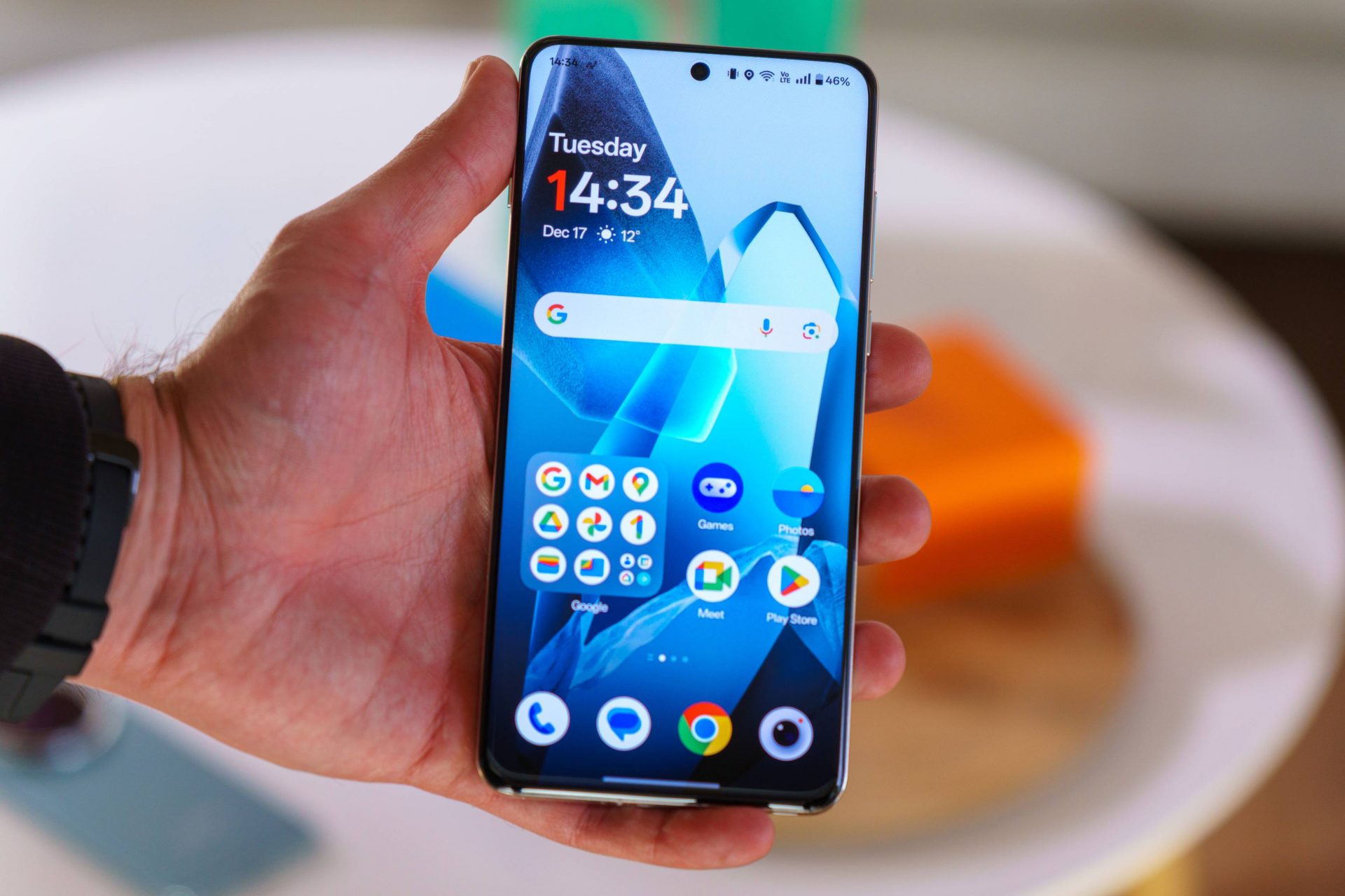 434039OnePlus 15 будет очень-очень чёрным — новый уровень элегантности