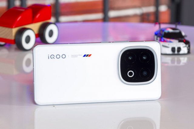 Утечка: стало известно, когда выйдет iQOO 15s на Snapdragon 8 Gen 3