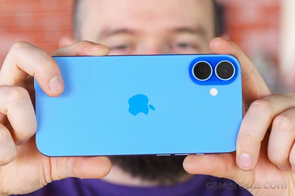 Провал Apple? Никто не использует кнопку Camera Control в iPhone