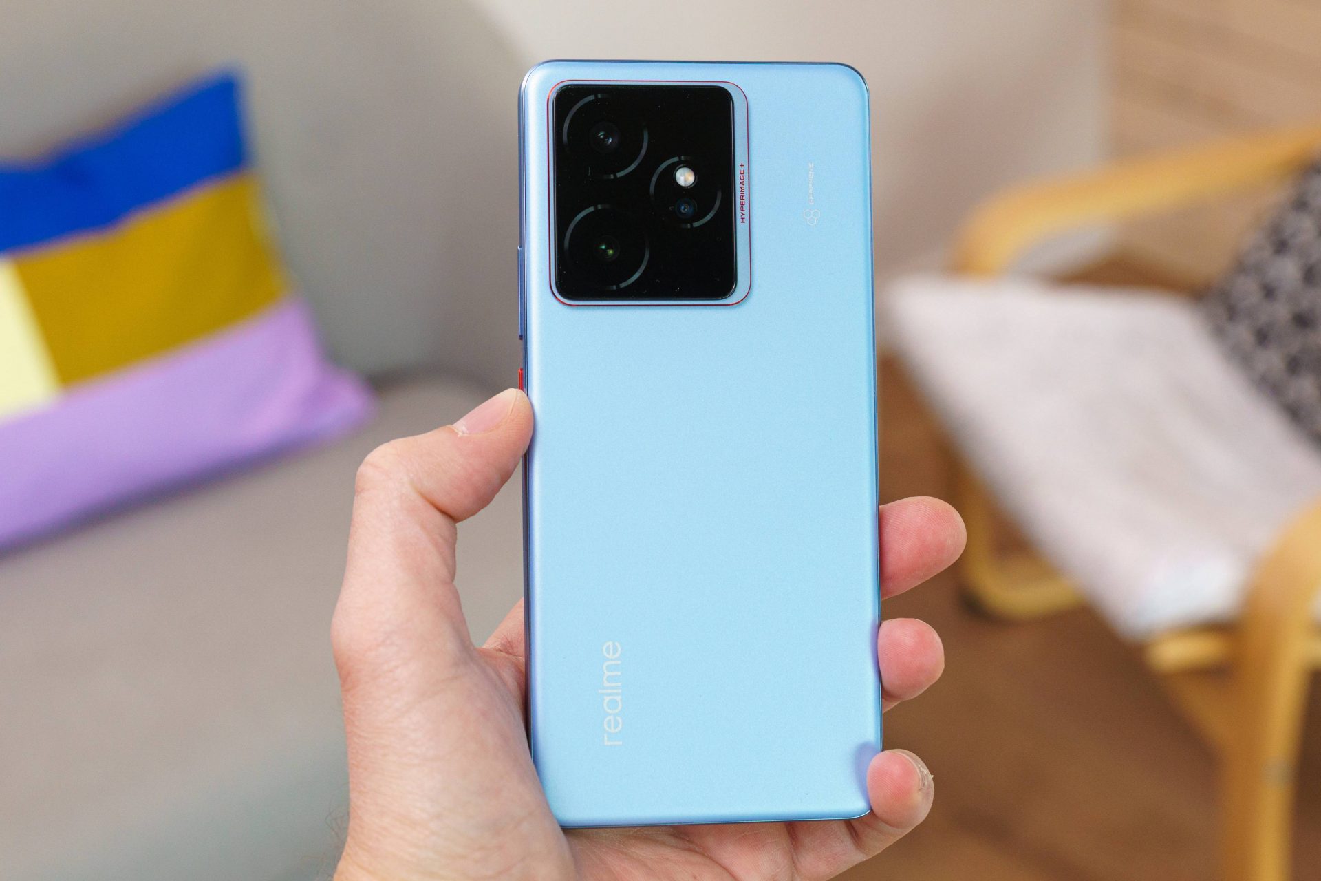 Realme GT 8 и OnePlus Ace 6: аккумуляторы-монстры!