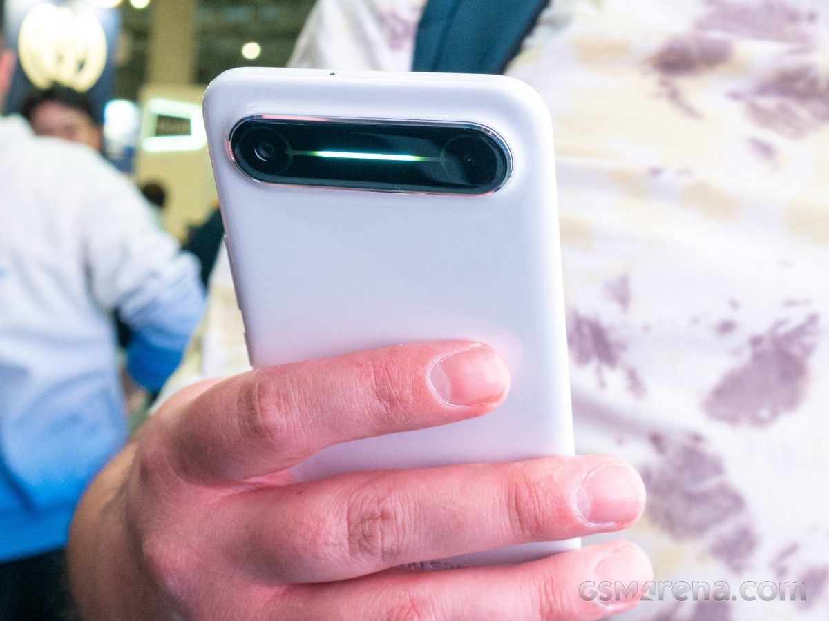 TECNO Spark Slim: смартфон с рекордно тонким корпусом по сенсационной цене