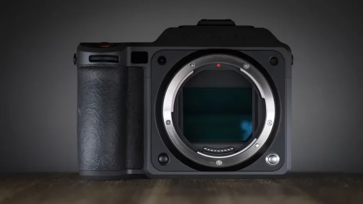 Обзор Hasselblad X2D II 100C: фотомонстр в свитере Armani фото