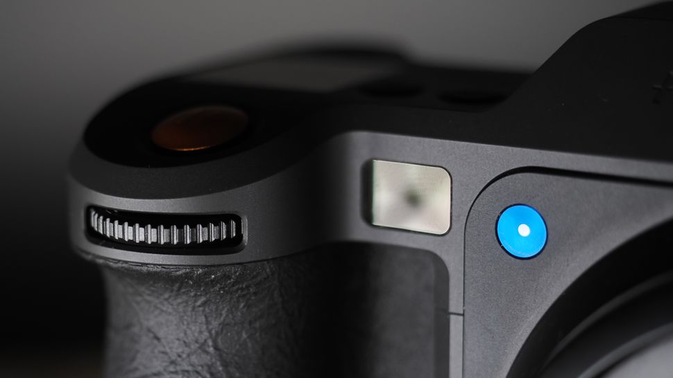 Обзор Hasselblad X2D II 100C: фотомонстр в свитере Armani картинка Hasselblad X2D II 100C