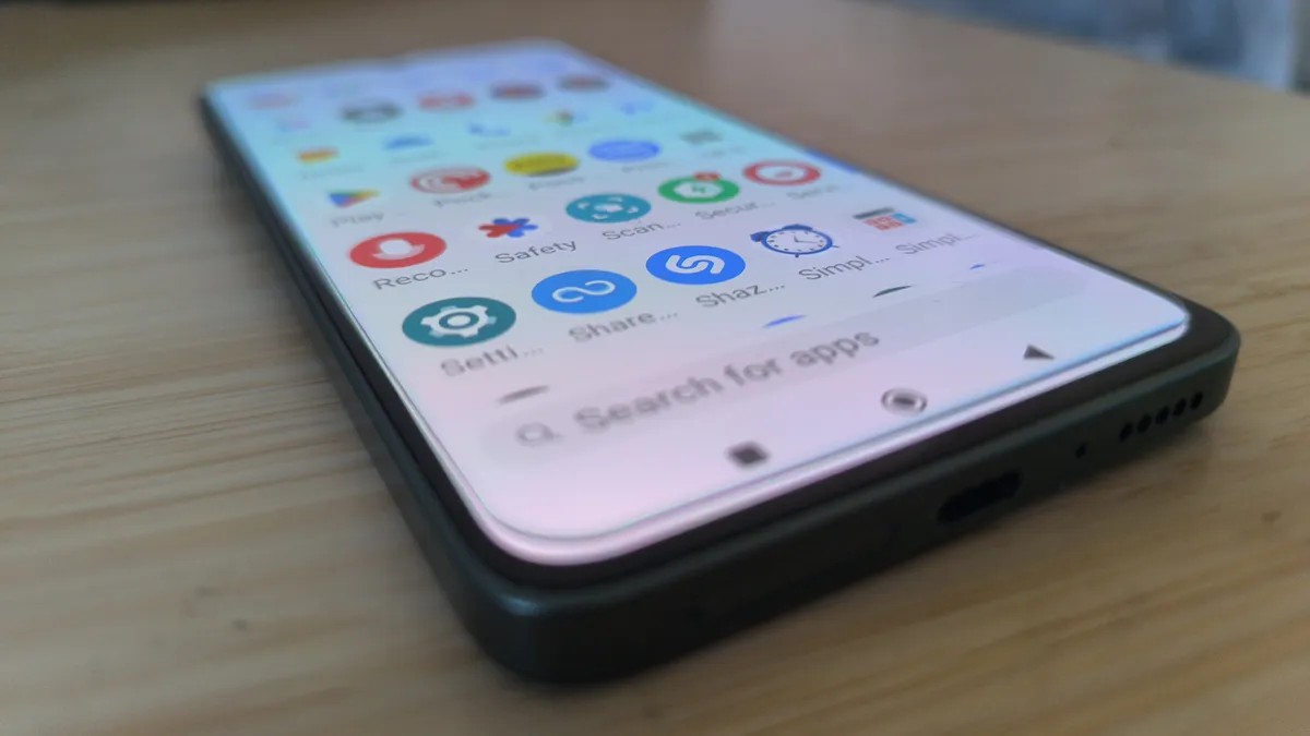 У Poco M7 Pro прекрасный 120-герцовый AMOLED-дисплей