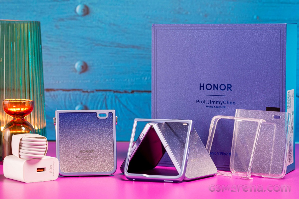 Honor Magic V Flip2 Jimmy Choo Edition