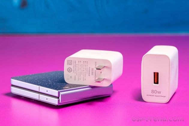 Honor Magic V Flip2 Jimmy Choo Edition