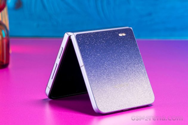 Honor Magic V Flip2 Jimmy Choo Edition