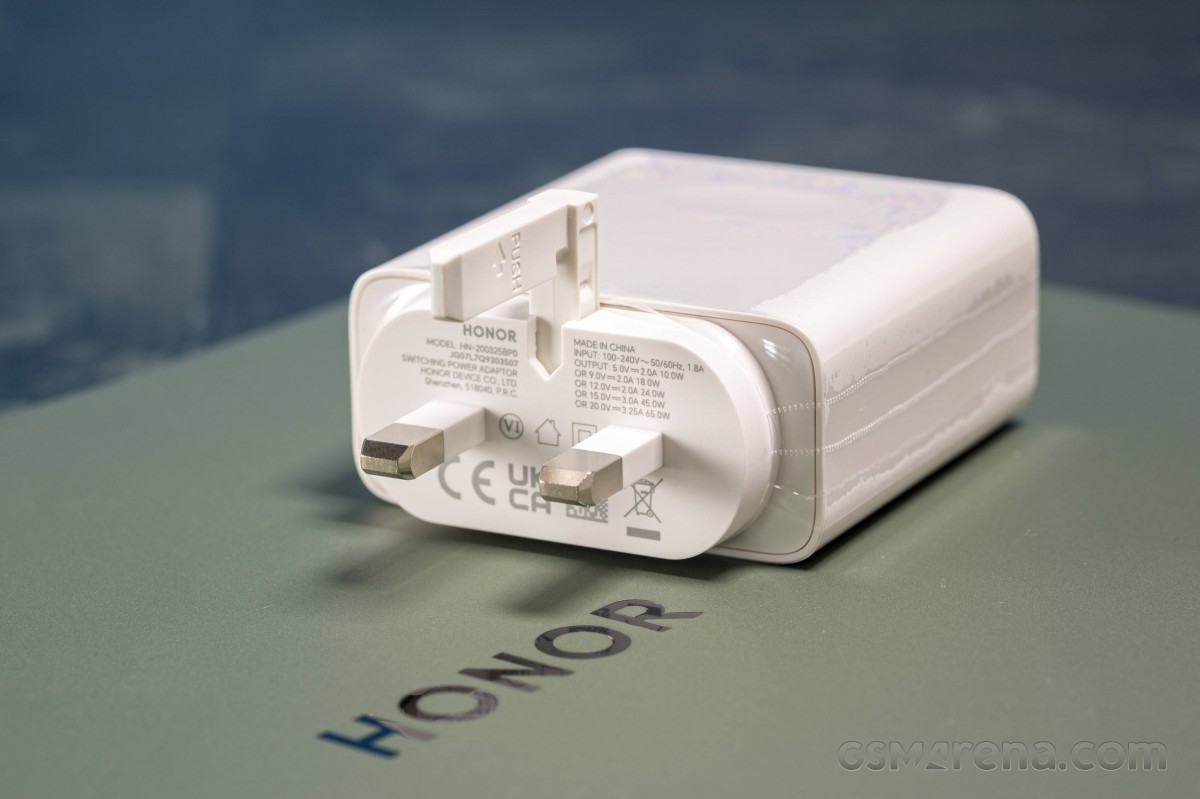 Honor MagicBook Art 14 2025