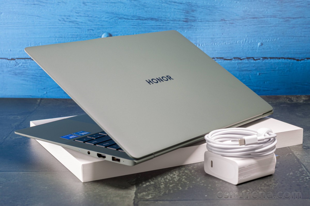 Honor MagicBook Art 14 2025