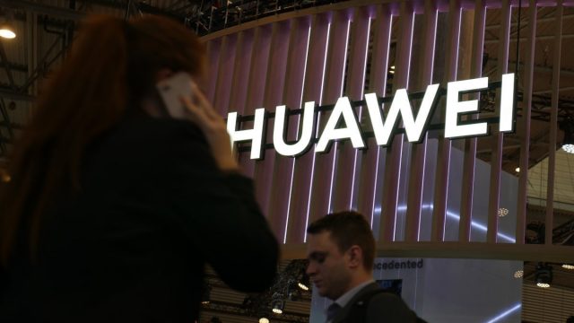 «Мы победили»: Шокирующее заявление Huawei об американских санкциях