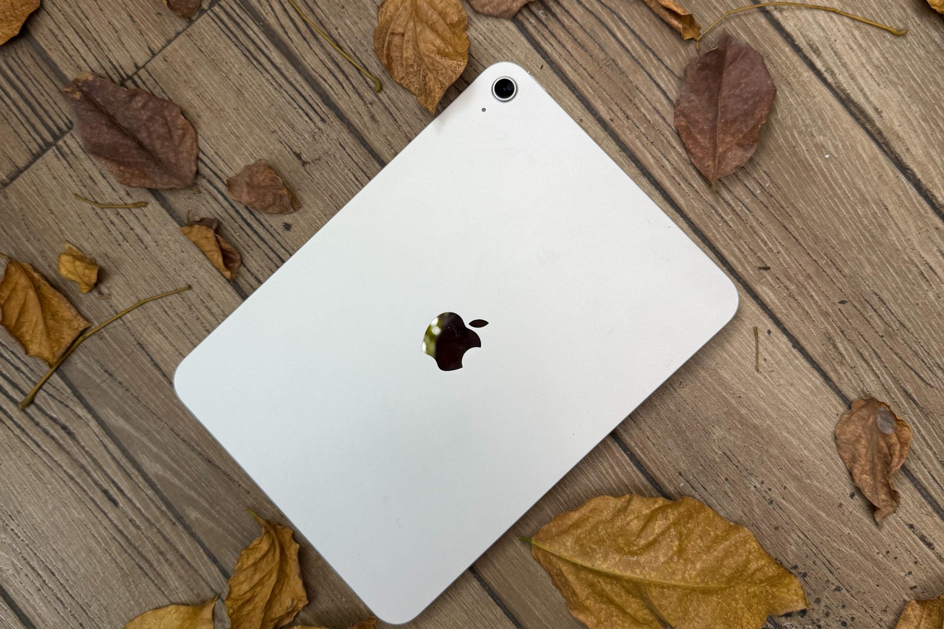 iPad: от революции 2010 года до ультрасовременных планшетов 2025 – как Apple переизобретала категорию 15 лет подряд фото