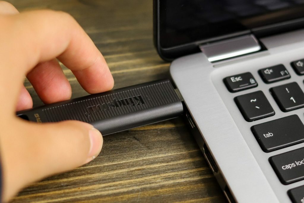 Обзор Kingston DataTraveler Max