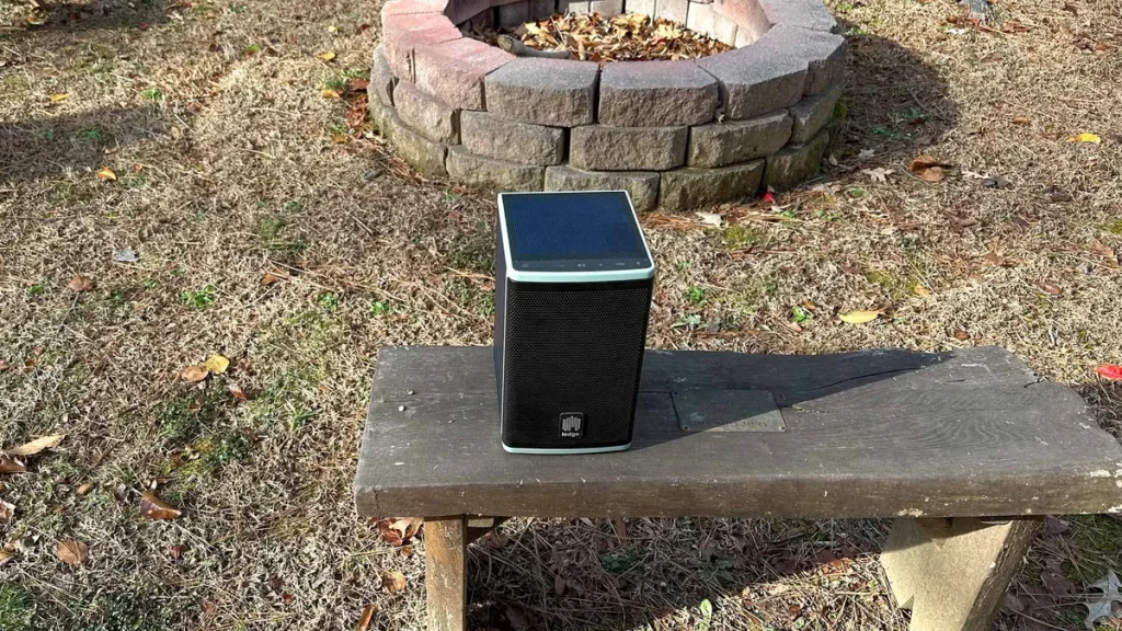 Lodge Solar Speaker 4