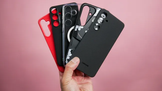 Лучшие чехлы для Samsung Galaxy S24 Plus