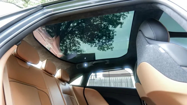 Электромобиль Lucid Air Touring 2025