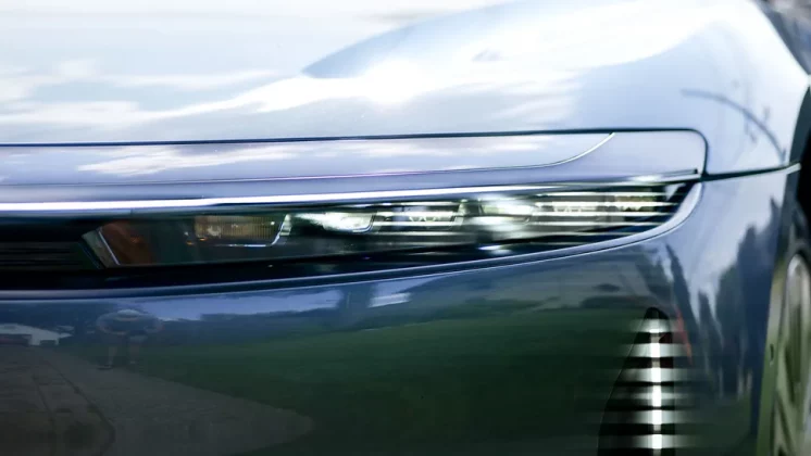 Обзор Lucid Air Touring 2025: спортивный характер и впечатляющая эффективность фото