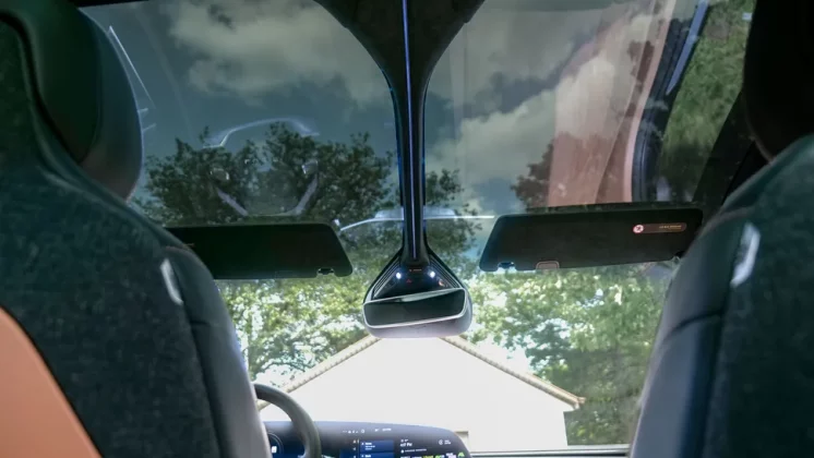 Электромобиль Lucid Air Touring 2025