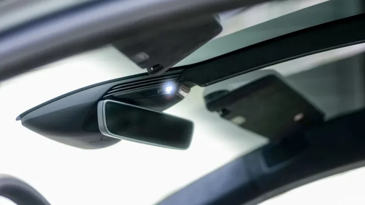 Обзор Lucid Air Touring 2025: спортивный характер и впечатляющая эффективность фото