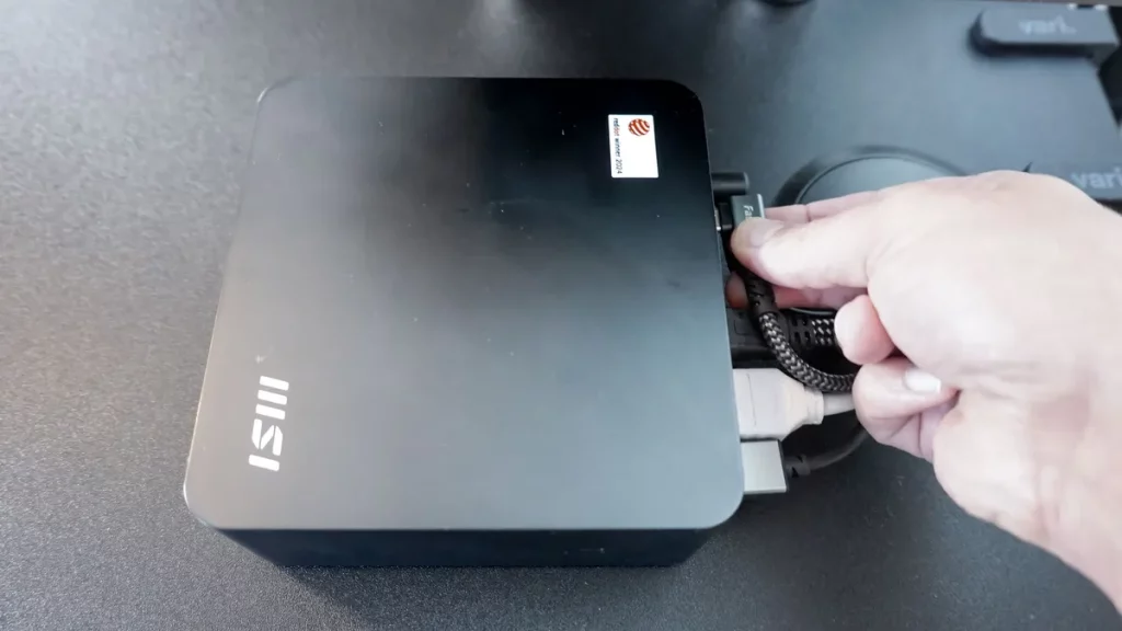 MSI Cubi NUC 1M