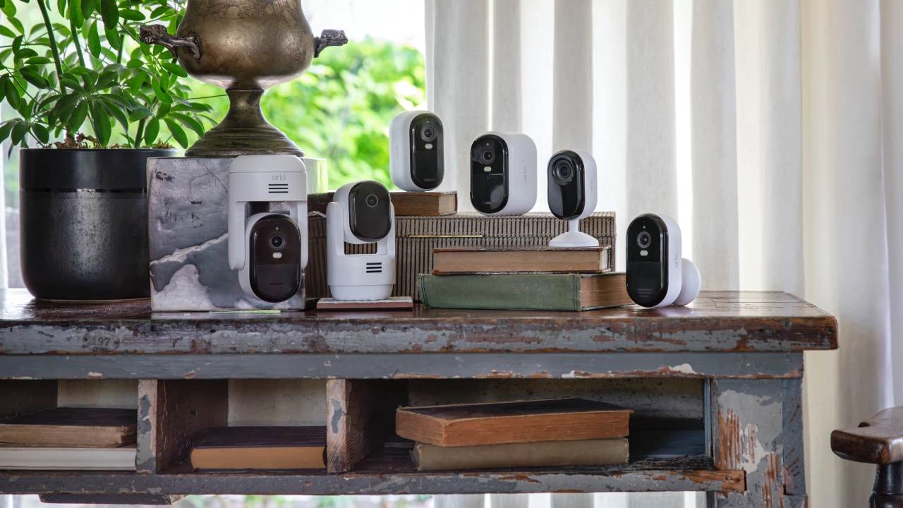 451409Arlo обновляет свою линейку камер безопасности, впервые представив модели с функцией панорамирования и наклона