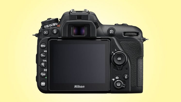 Nikon D7500