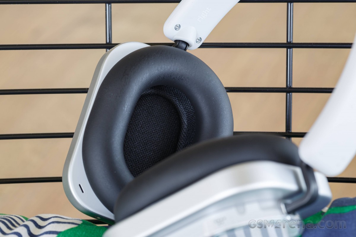 Nothing Headphones (1)