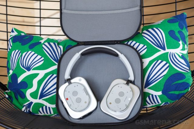 Nothing Headphones (1)