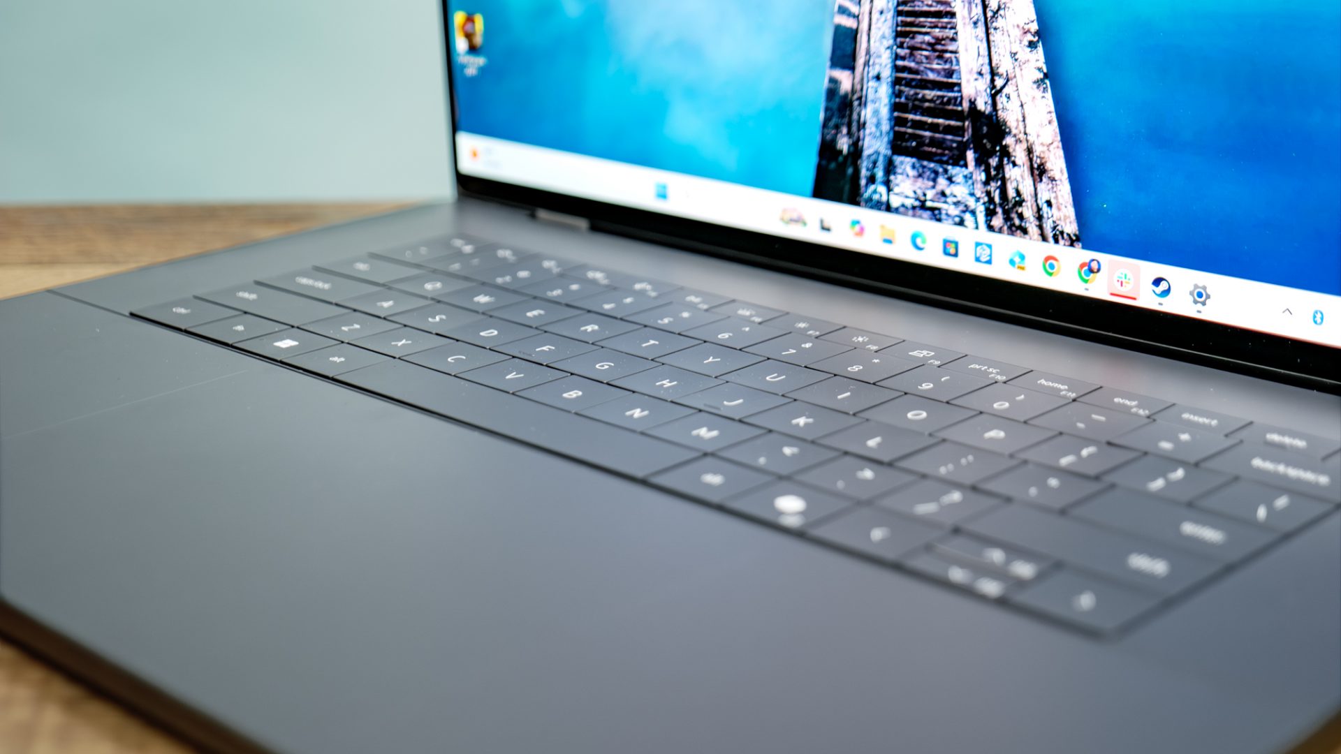 Ноутбук Dell XPS 16 – полный разбор возможностей