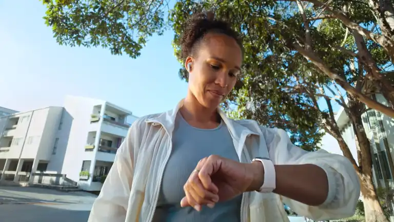 Опасный опыт: почему watchOS 26 не для ваших Apple Watch! картинка Обновление watchOS 26 грозит Apple Watch проблемами