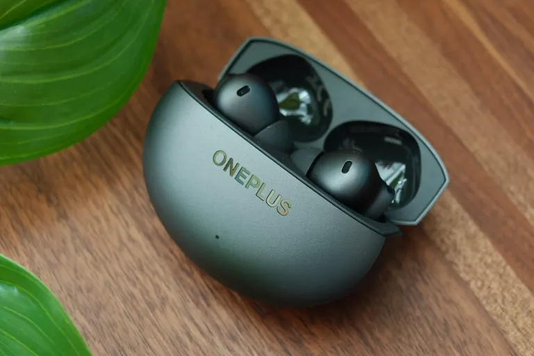 Обзор OnePlus Buds 4: флагманское шумоподавление по бюджетной цене