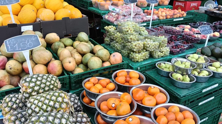 Обзор Oppo A5 Pro 5G: шаг в будущее и два — в прошлое? фото