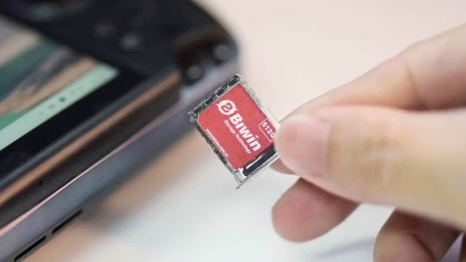 Революция скорости: как mini-SSD заменят карты памяти в смартфонах