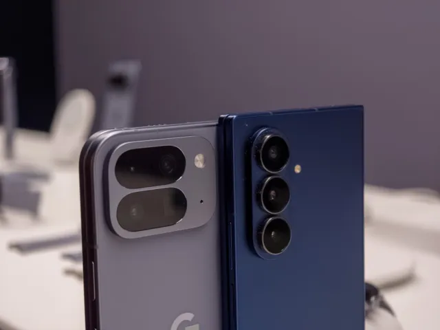 Pixel 10 Pro Fold против Galaxy Z Fold 7