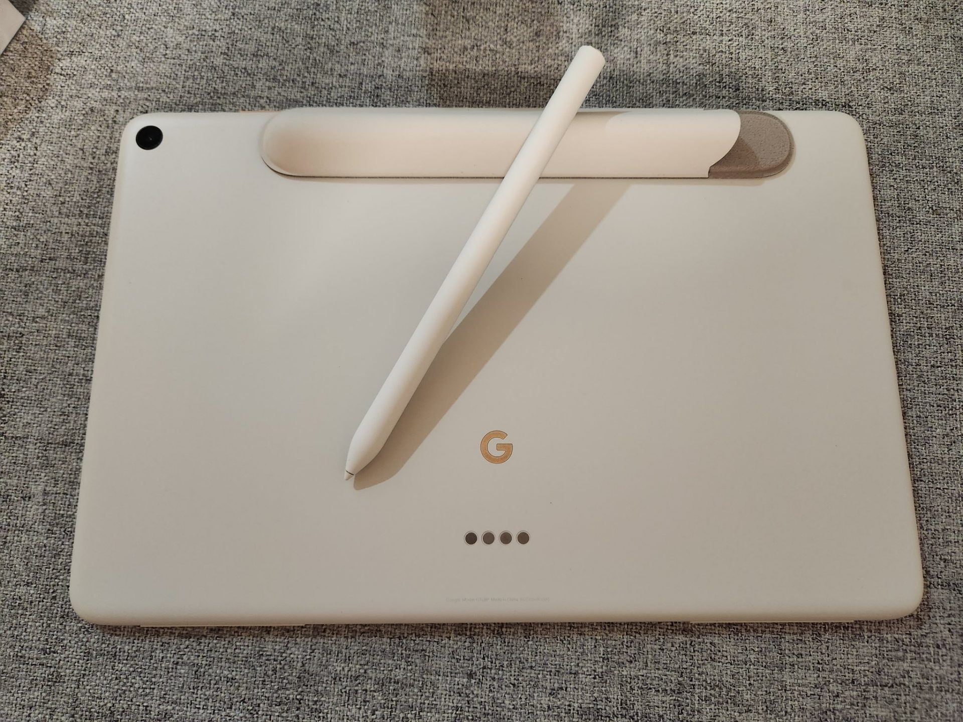 Google представила фирменный чехол для стилуса Pixel Tablet!