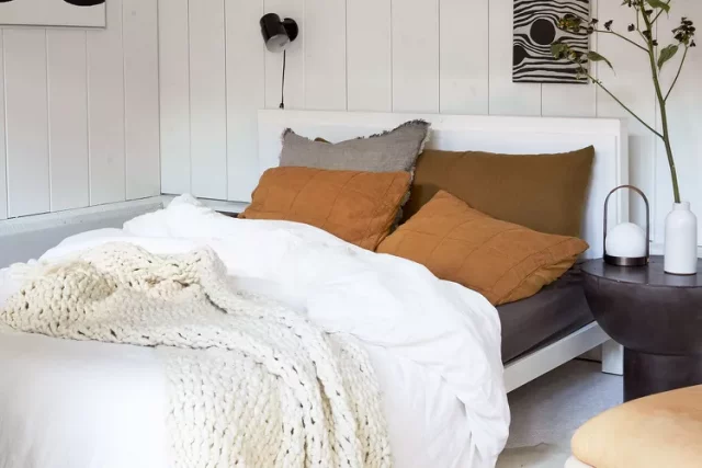 Преобразите интерьер к осени с помощью теплых оттенков.