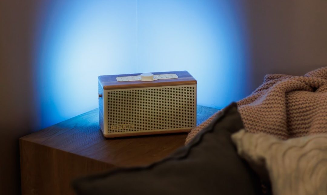 Забудьте обычные колонки: этот гаджет играет светом!