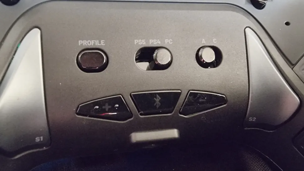 Revolution 5 Pro обзор потрясающего контроллера