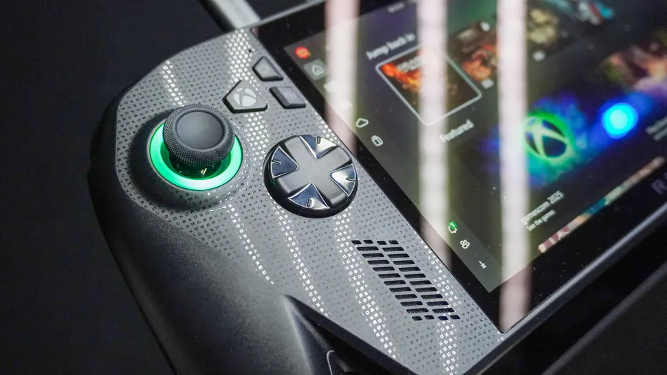 ROG Xbox Ally и Ally X 1