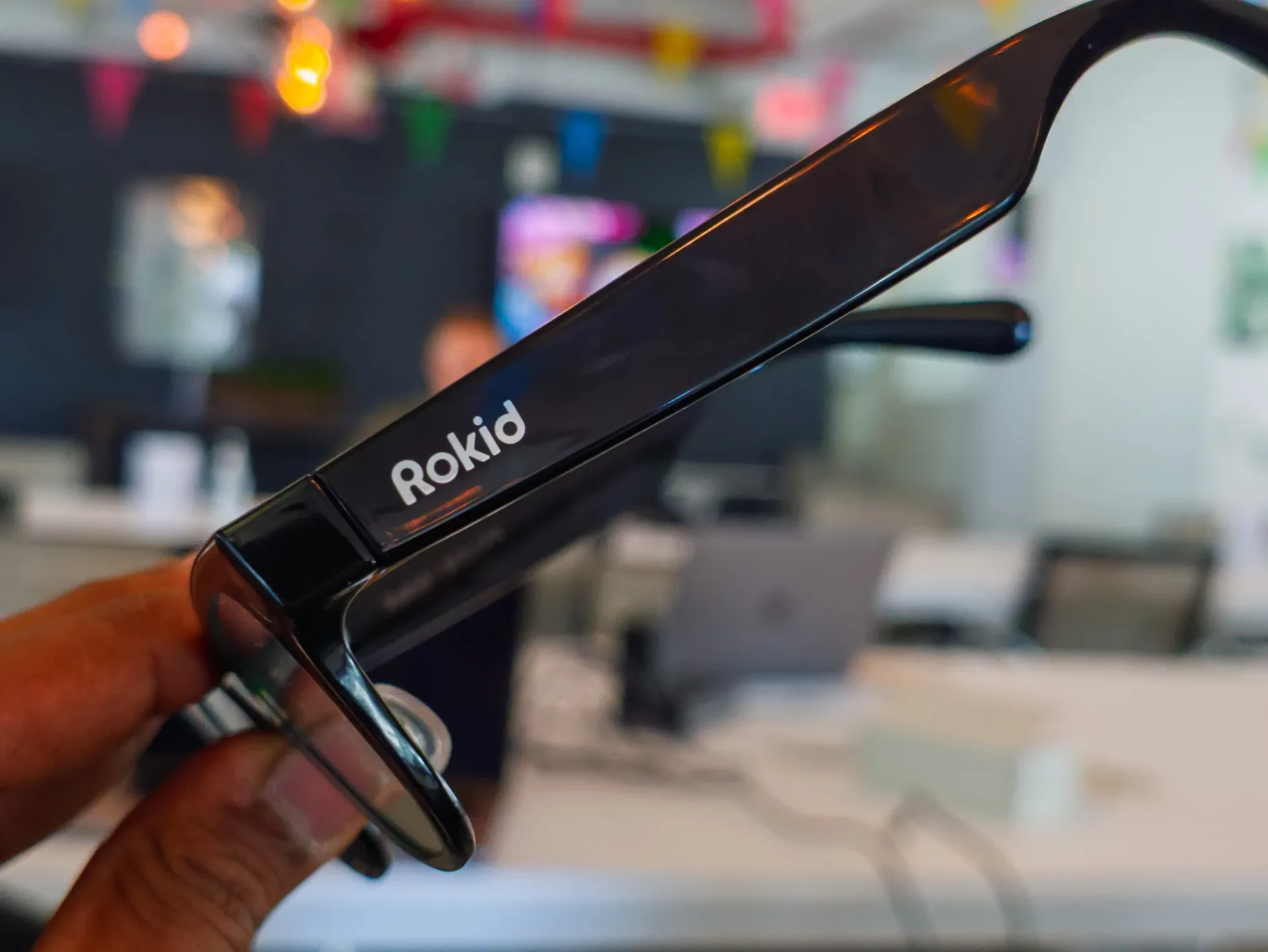 Я попробовал новые AR-очки Rokid с искусственным интеллектом. Они невероятны, и вот почему