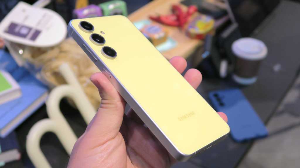 431959Samsung ускоряет выход: Galaxy S25 FE появится раньше ожидаемого