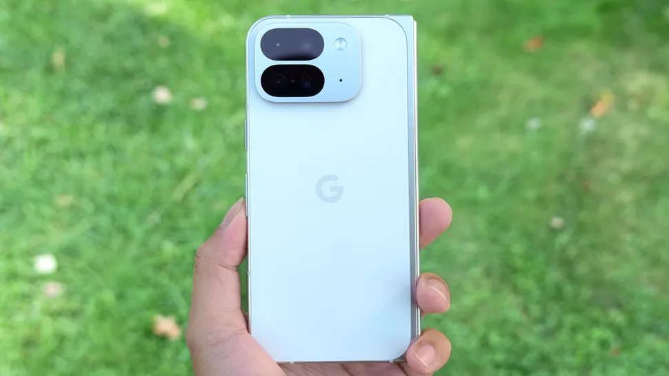 Samsung Galaxy Z Fold 7 против Google Pixel 10 Pro Fold