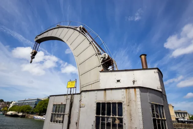 Обзор LK Samyang AF 12 мм f/2 RF-S: теперь доступен с байонетом Canon RF-S фото