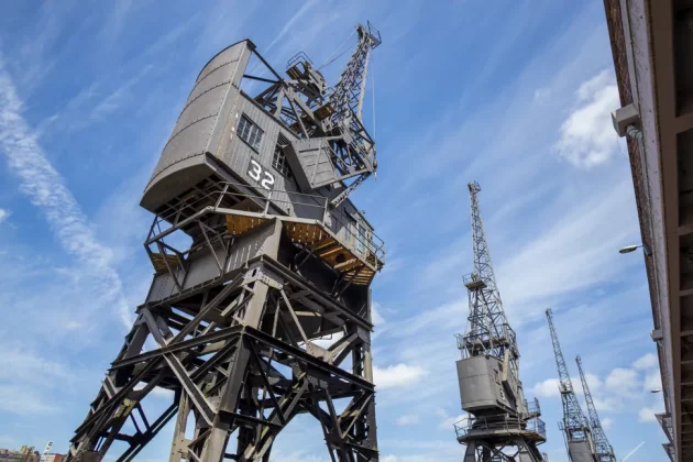 Обзор LK Samyang AF 12 мм f/2 RF-S: теперь доступен с байонетом Canon RF-S фото