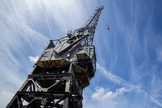 Обзор LK Samyang AF 12 мм f/2 RF-S: теперь доступен с байонетом Canon RF-S фото