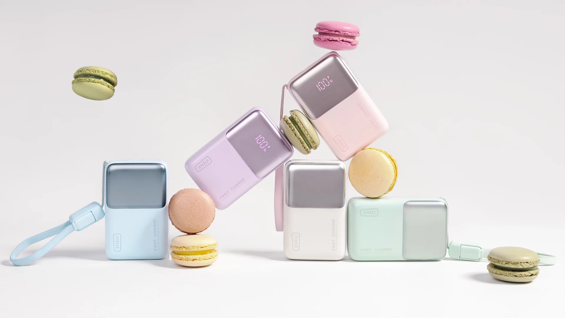 Компактный и стильный: этот повербанк с 10 000 мАч удивит вас своими размерами и цветами!