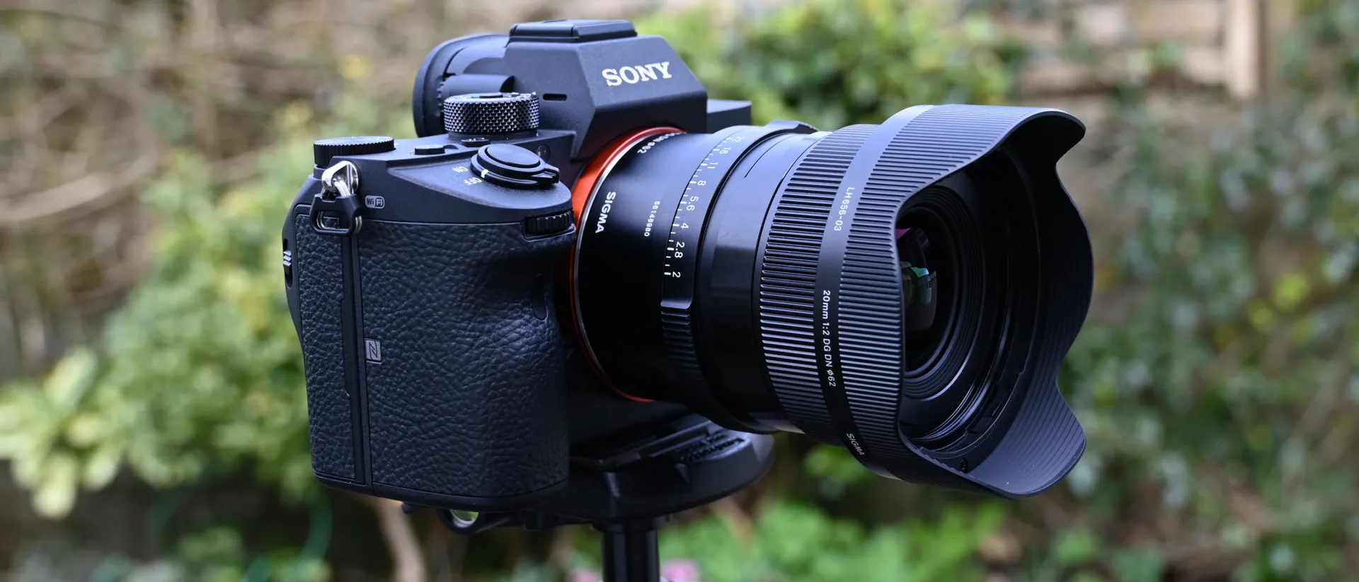 Обзор Sigma 20 мм F2 DG DN | C