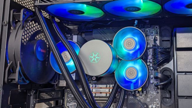 Silverstone IceMyst 240 и 360 мм