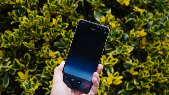 смартфон с Gemini