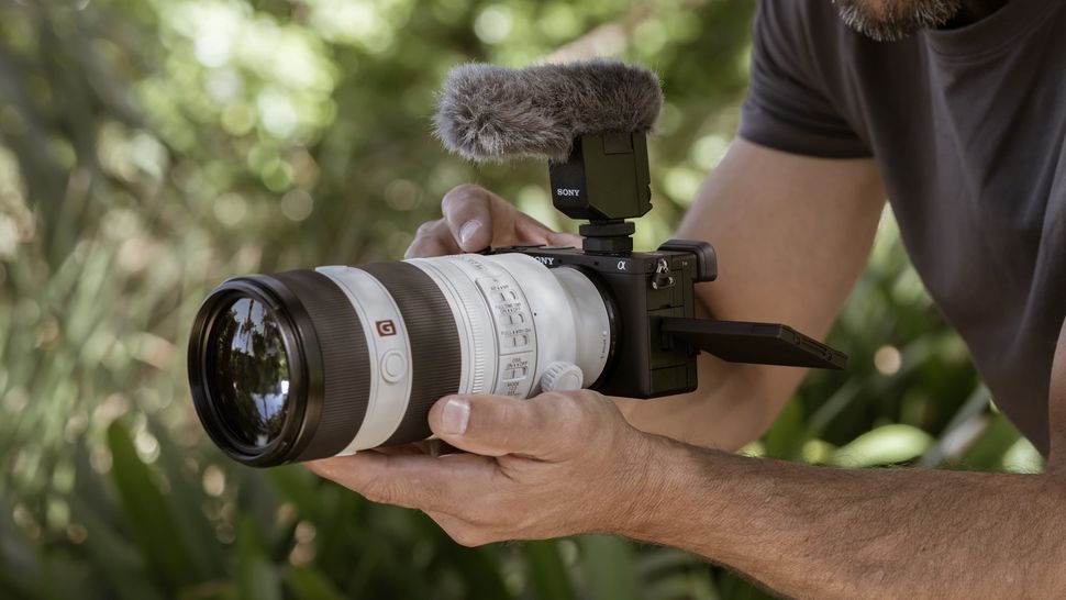 Sony A6700 против A6600