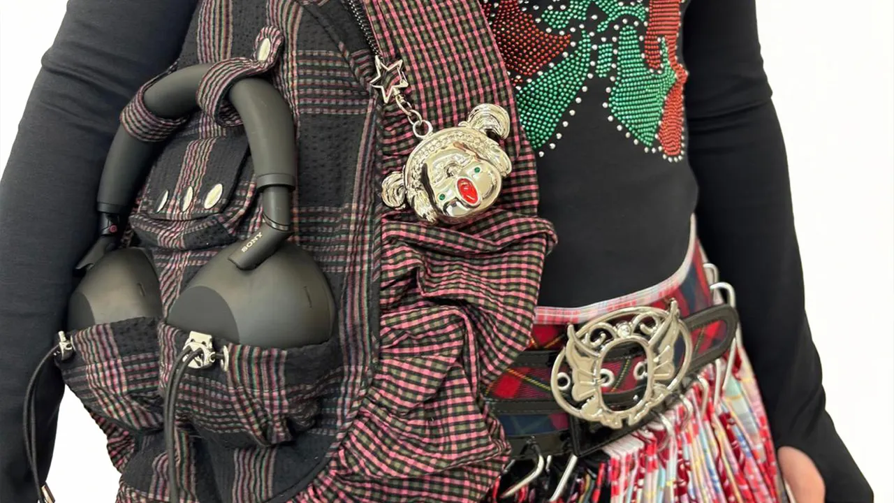 Sony XM6 — самая нелепая сумка года? Почему некоторые её полюбят